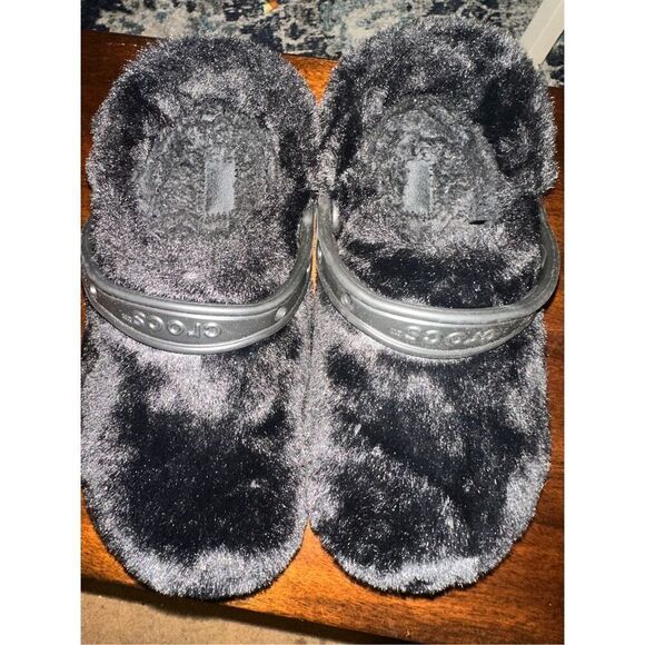 Crocs Classic Fur Sure black NWOT women’s size 9 Men’s size 7 - Picture 1 of 5